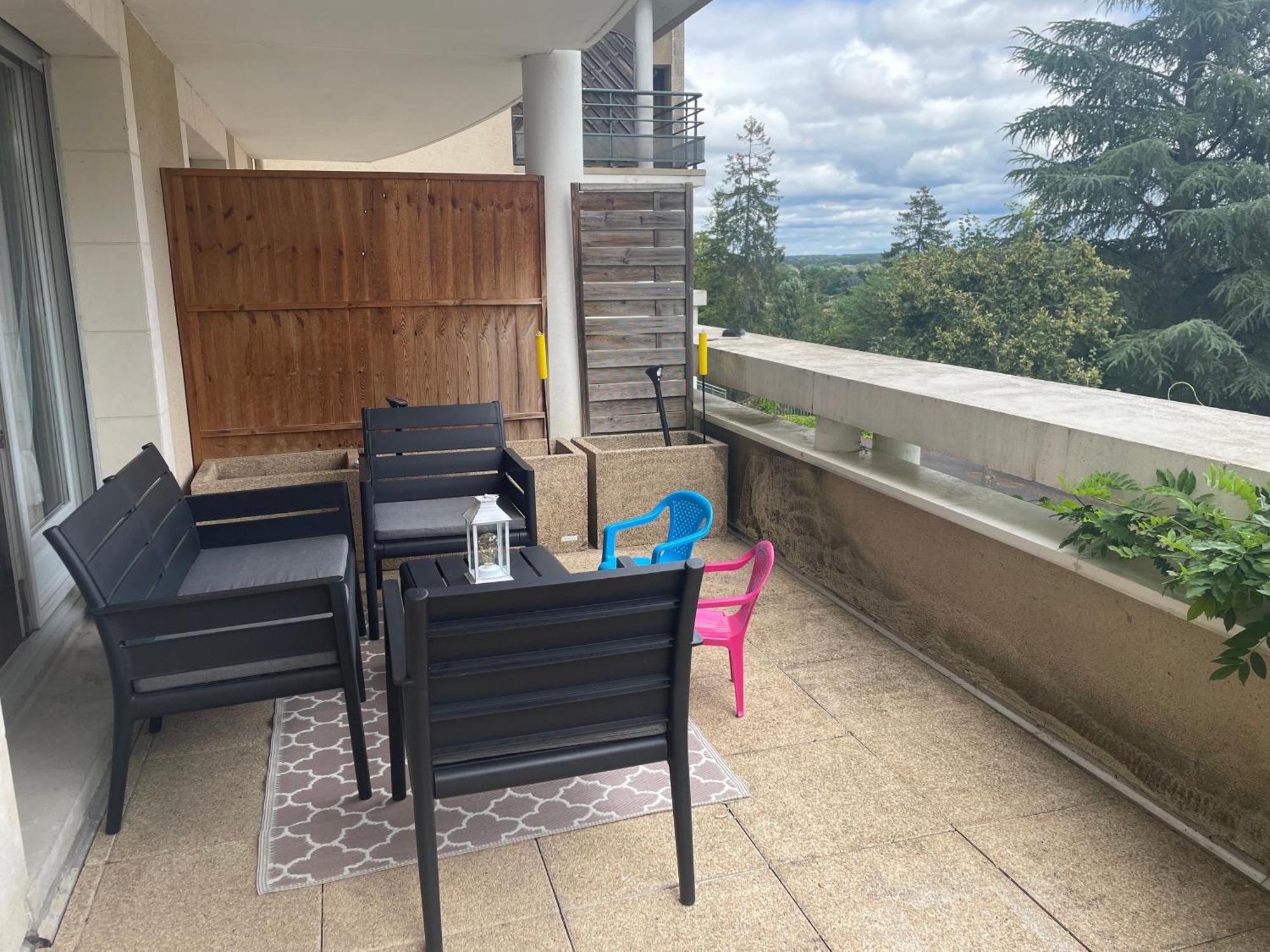 Appartement Avec Parking & Linge Inclus & Local Velos بلْوا المظهر الخارجي الصورة