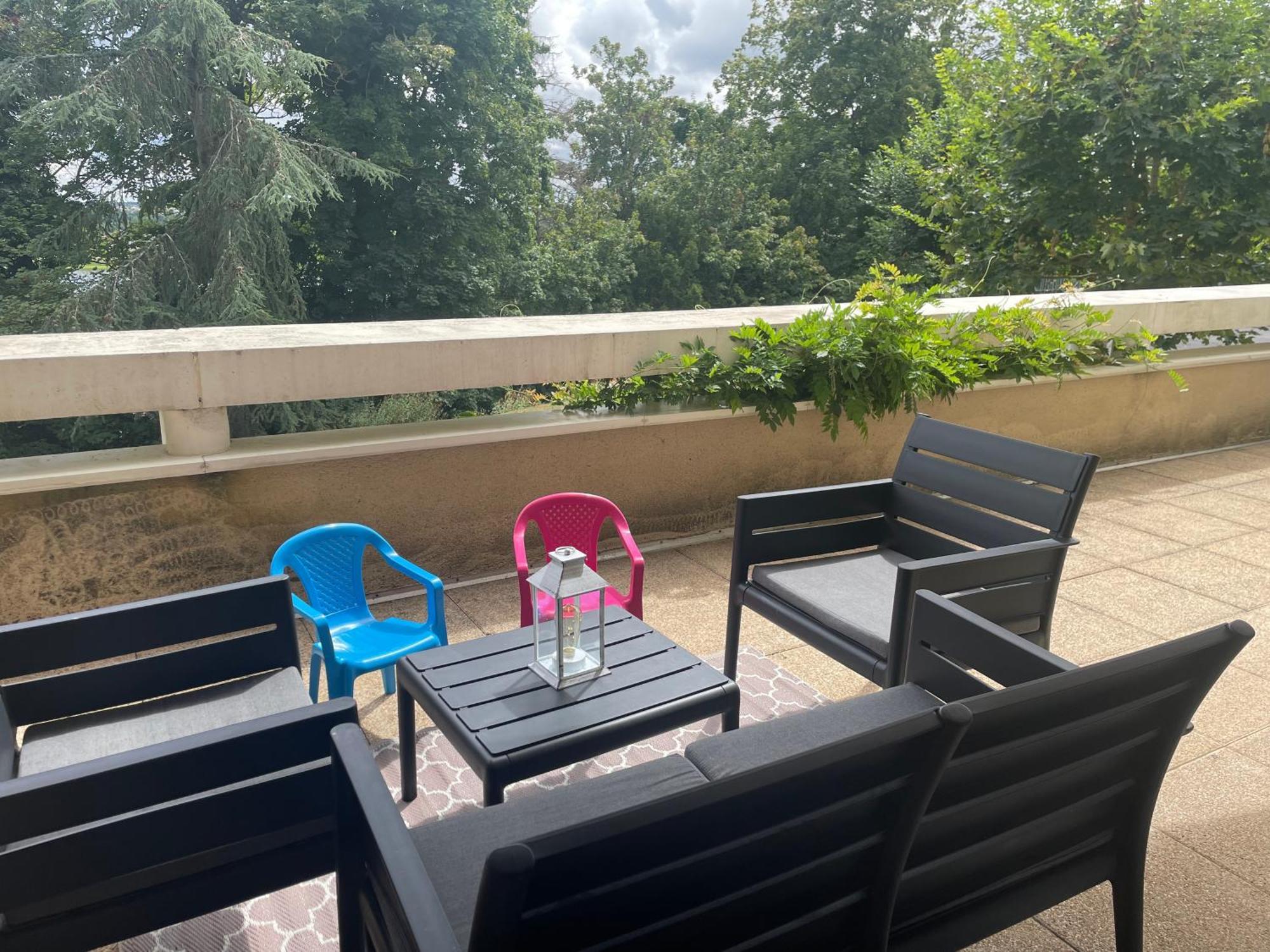 Appartement Avec Parking & Linge Inclus & Local Velos بلْوا المظهر الخارجي الصورة