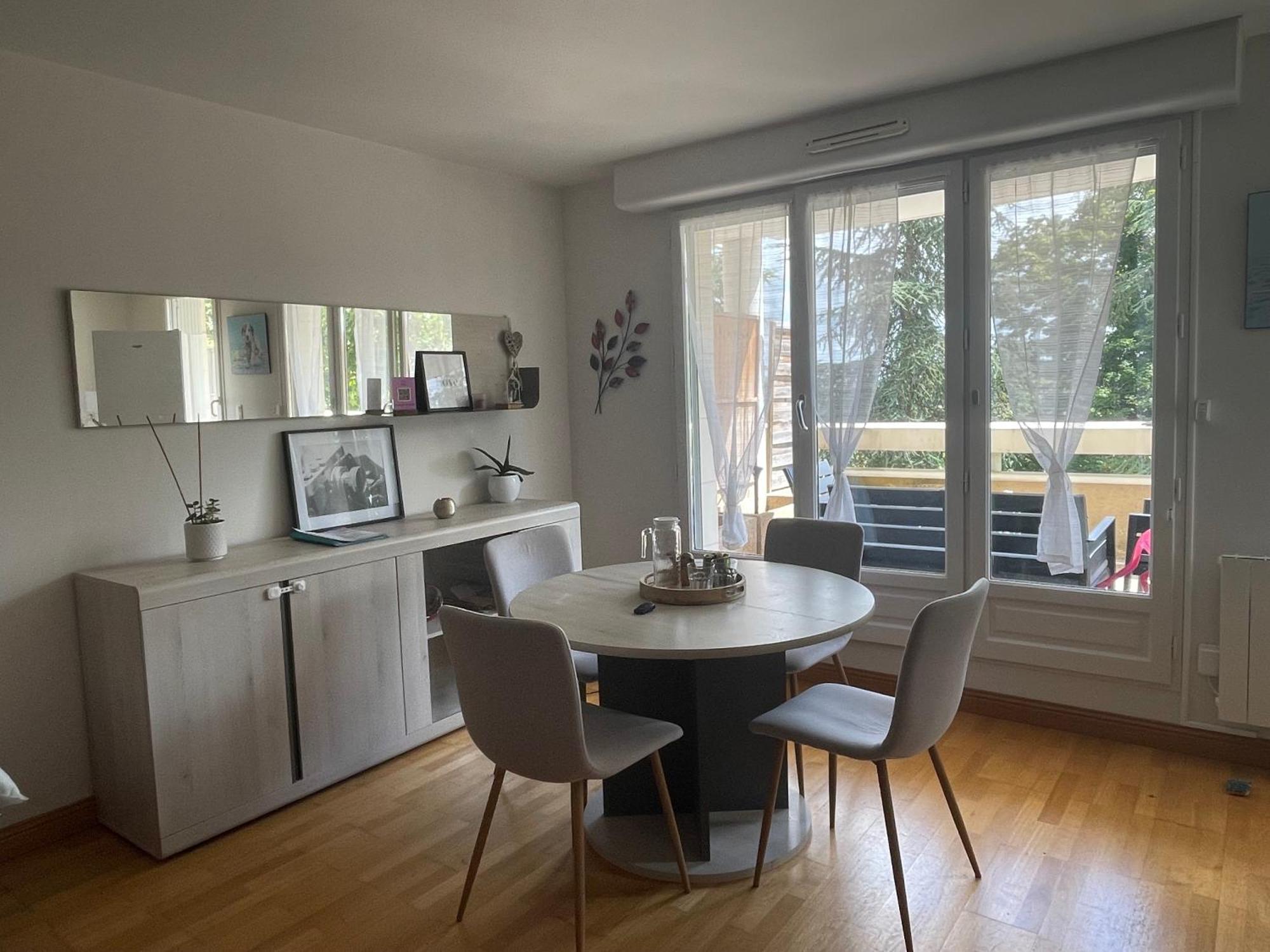 Appartement Avec Parking & Linge Inclus & Local Velos بلْوا المظهر الخارجي الصورة